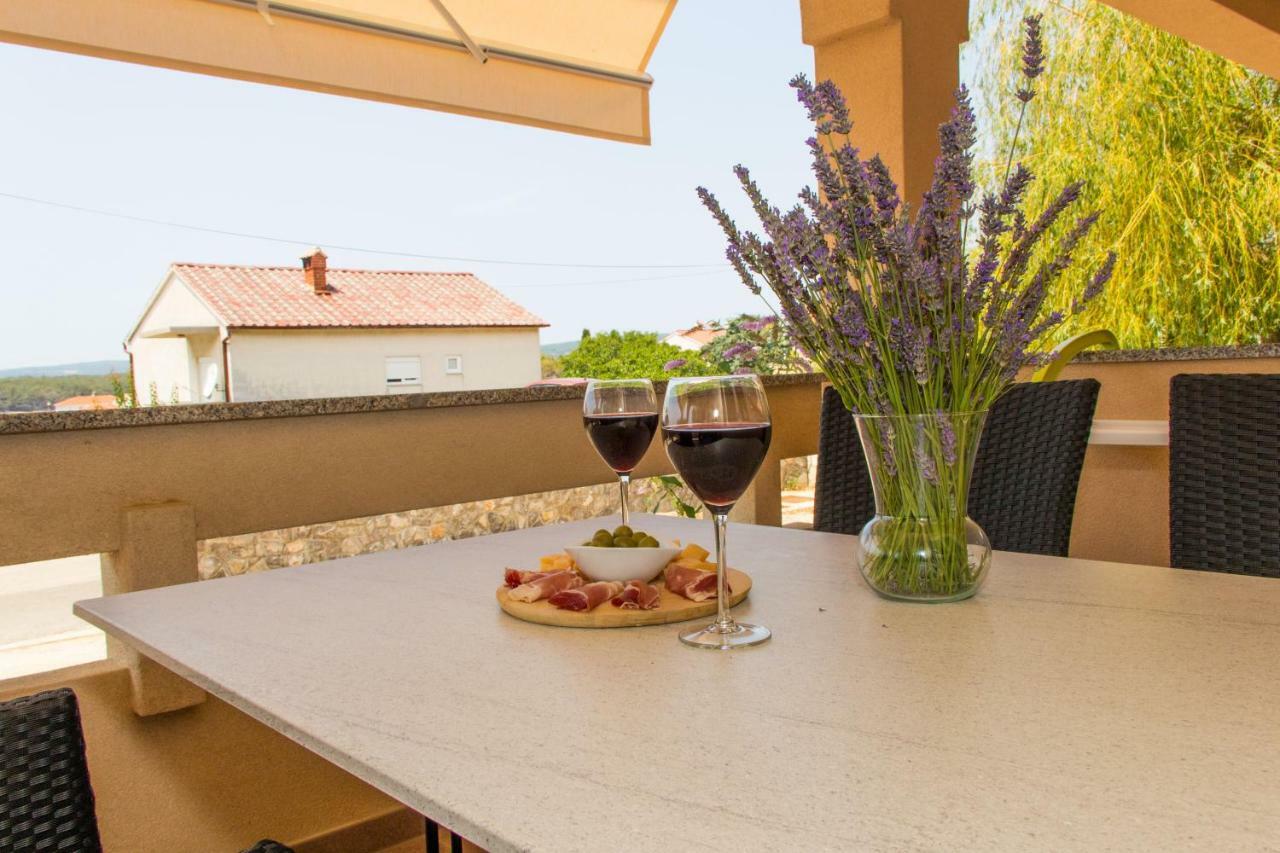 Apartmani Zoric Punat Luaran gambar